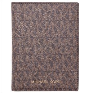 Michael Kors Jet Set Passport Wallet